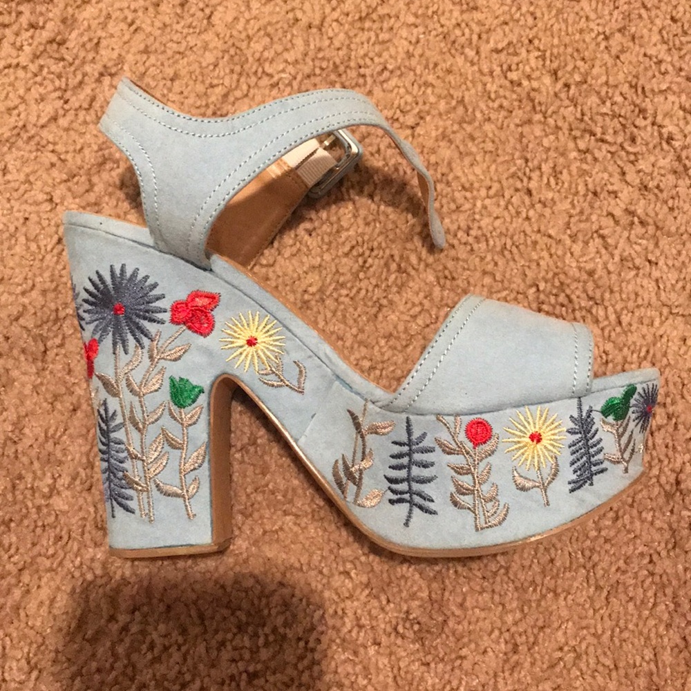 NEVER BEEN WORN! Blue floral heels